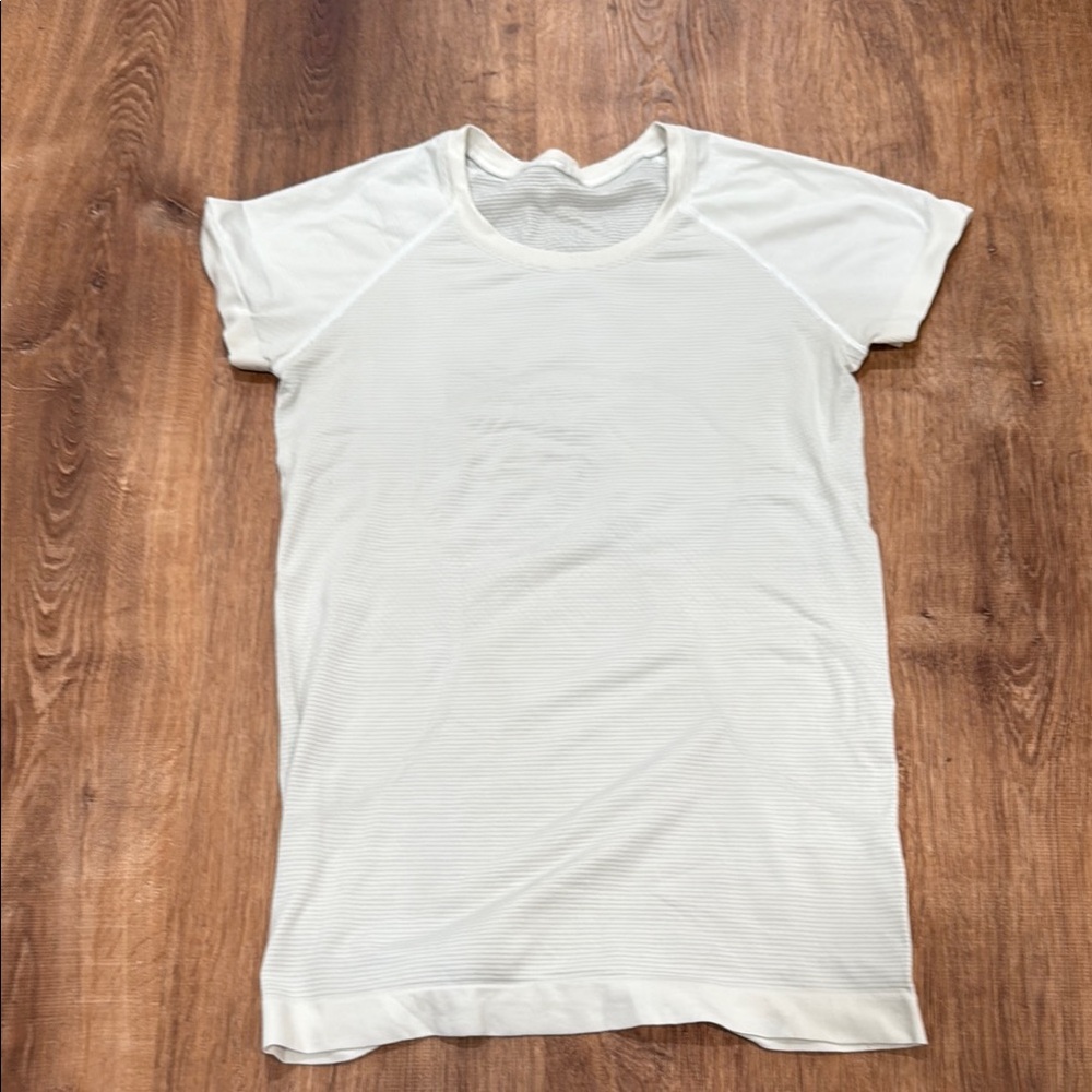 Lululemon Swiftly Tech Short-Sleeve Shirt 2.0